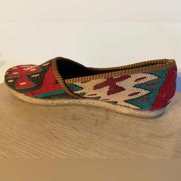 Women’s Artemis Kilim Loafers (Size 9) - Picture 8 of 8